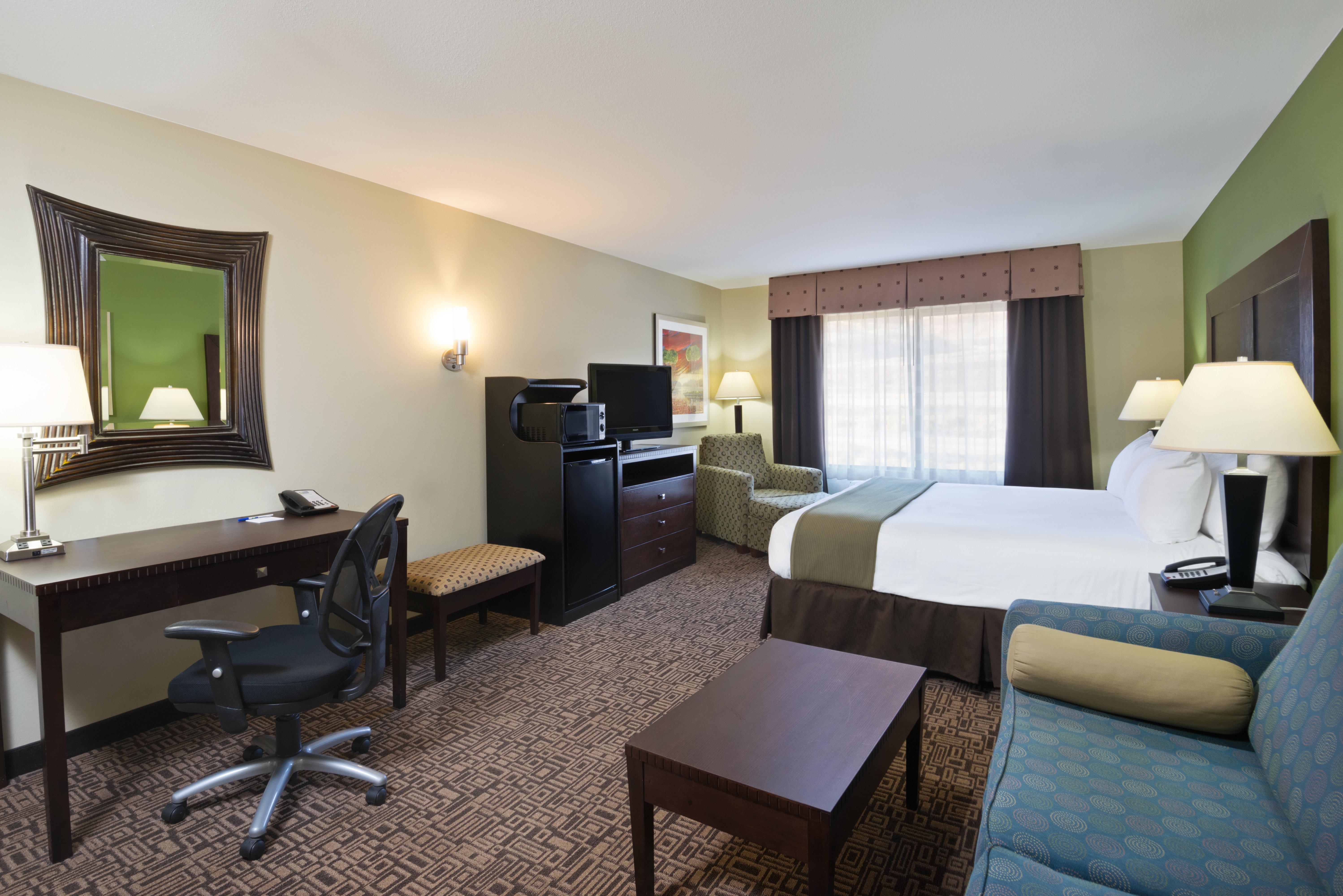 Holiday Inn Express Richfield By Ihg Экстерьер фото