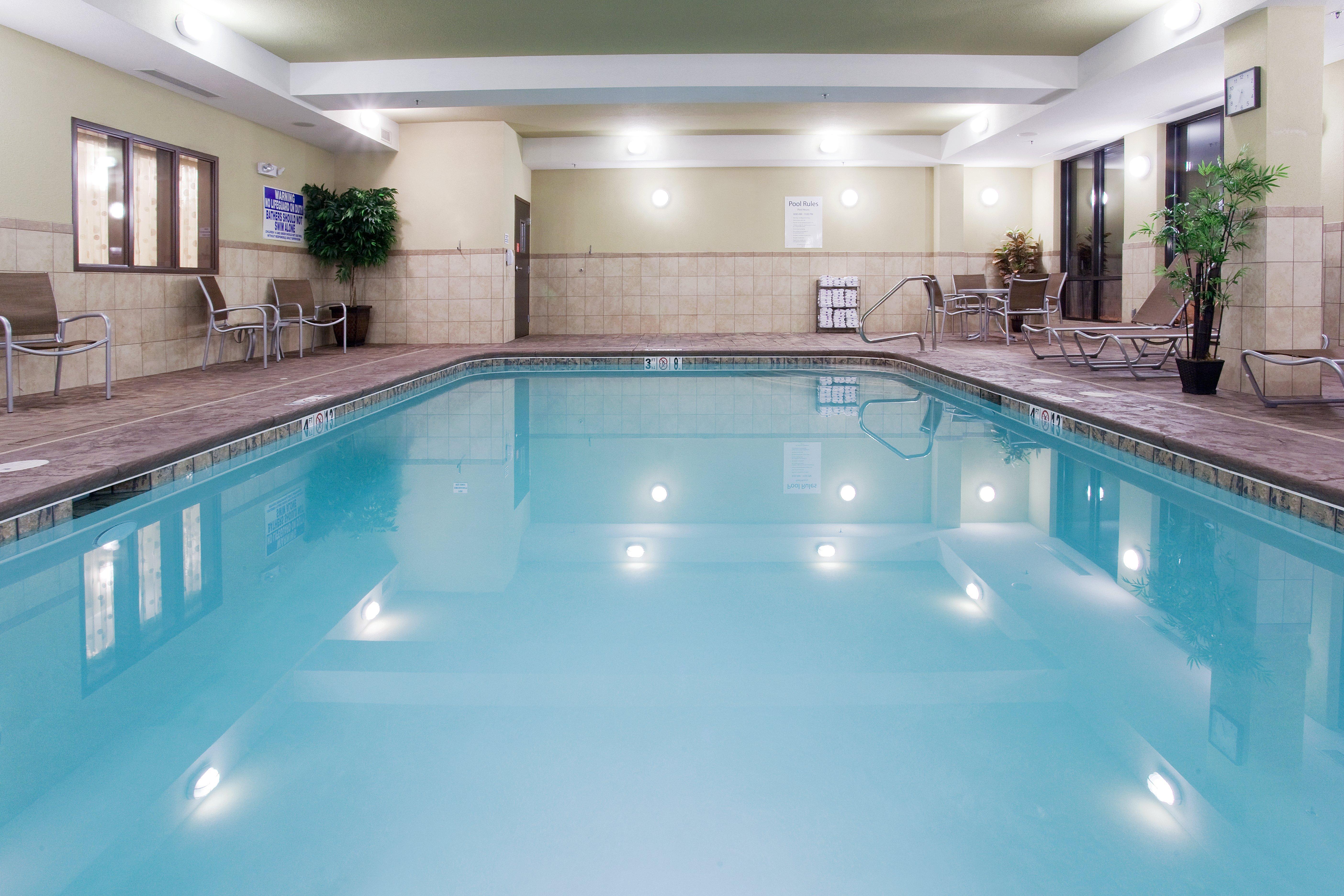 Holiday Inn Express Richfield By Ihg Экстерьер фото