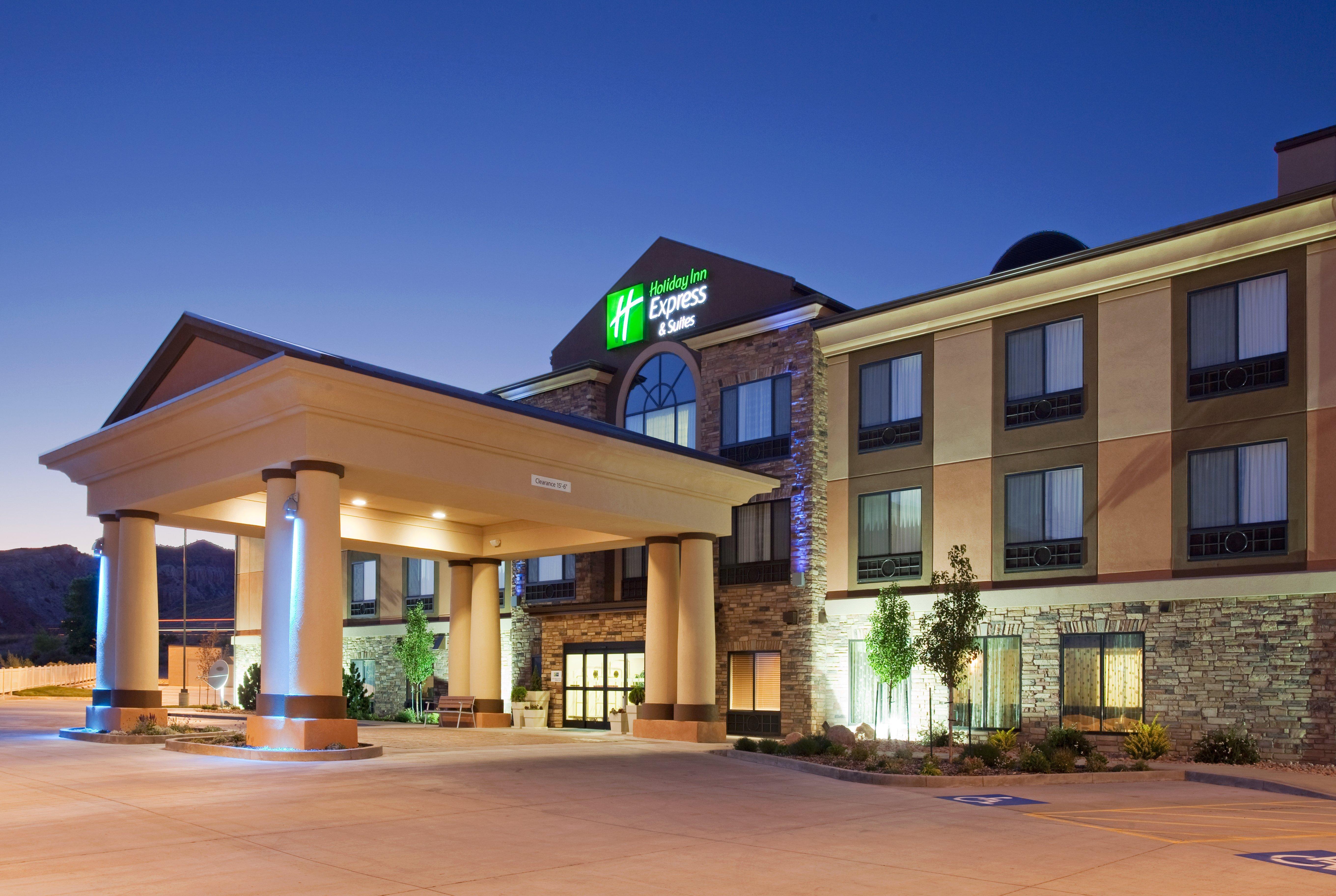 Holiday Inn Express Richfield By Ihg Экстерьер фото