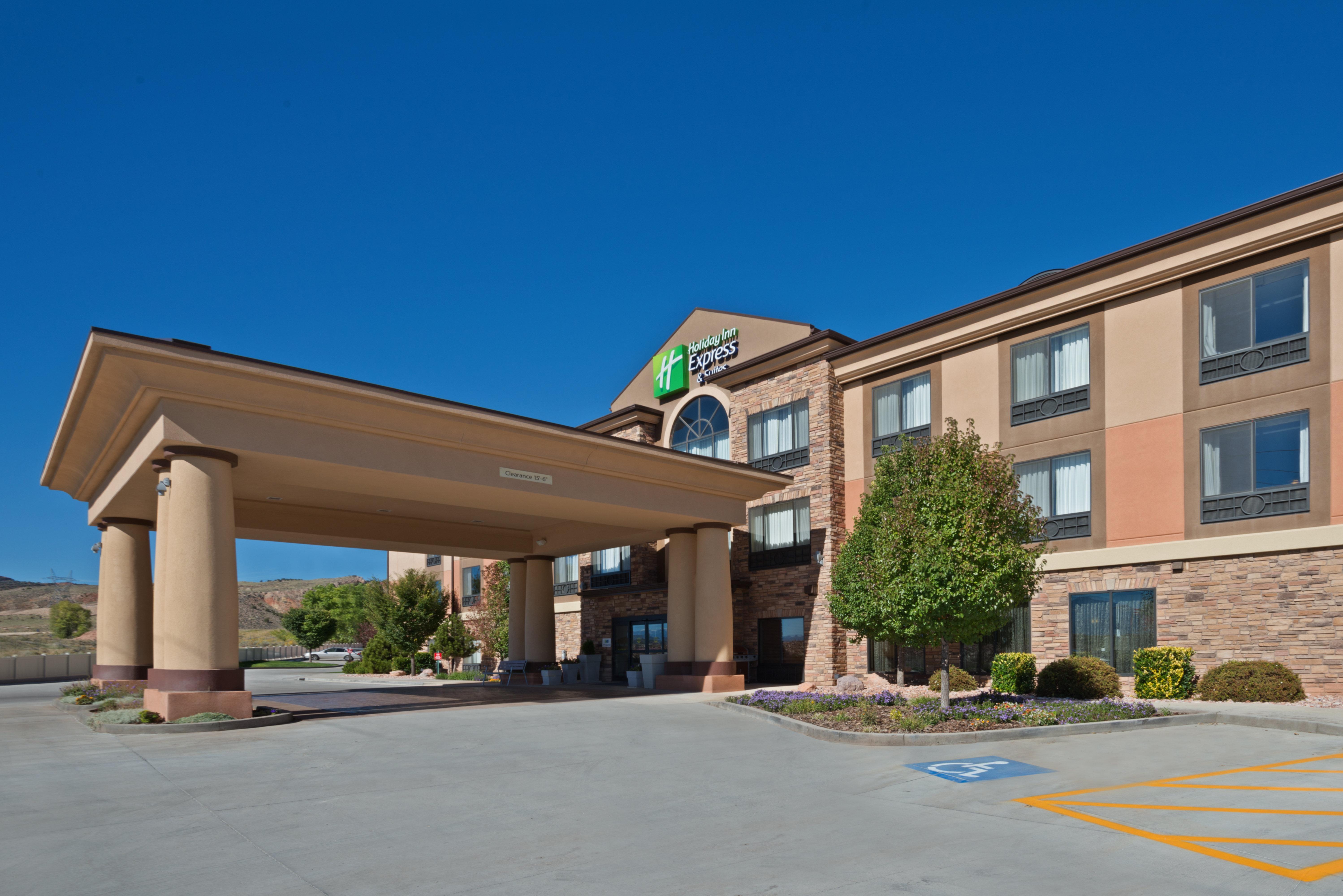 Holiday Inn Express Richfield By Ihg Экстерьер фото