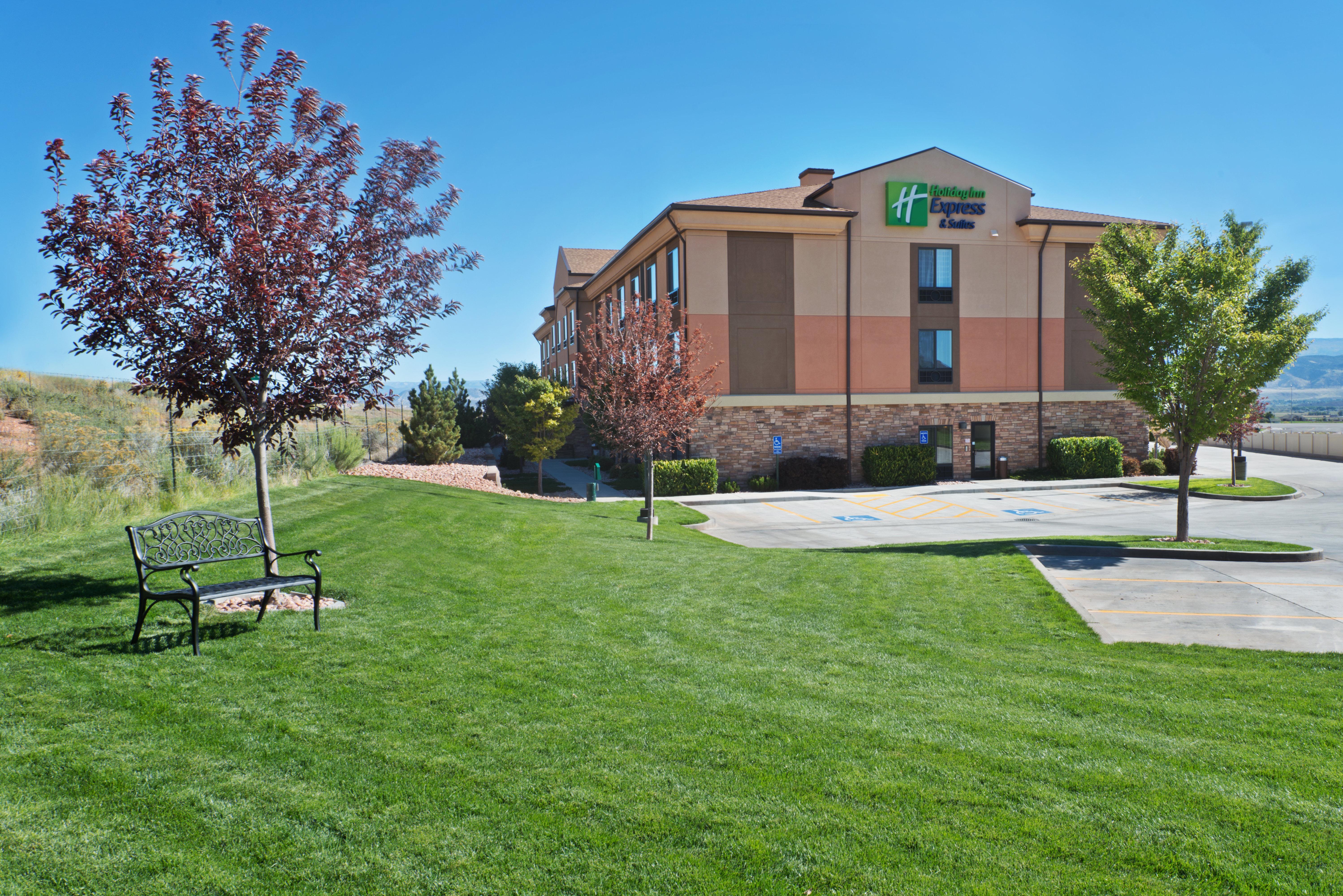 Holiday Inn Express Richfield By Ihg Экстерьер фото