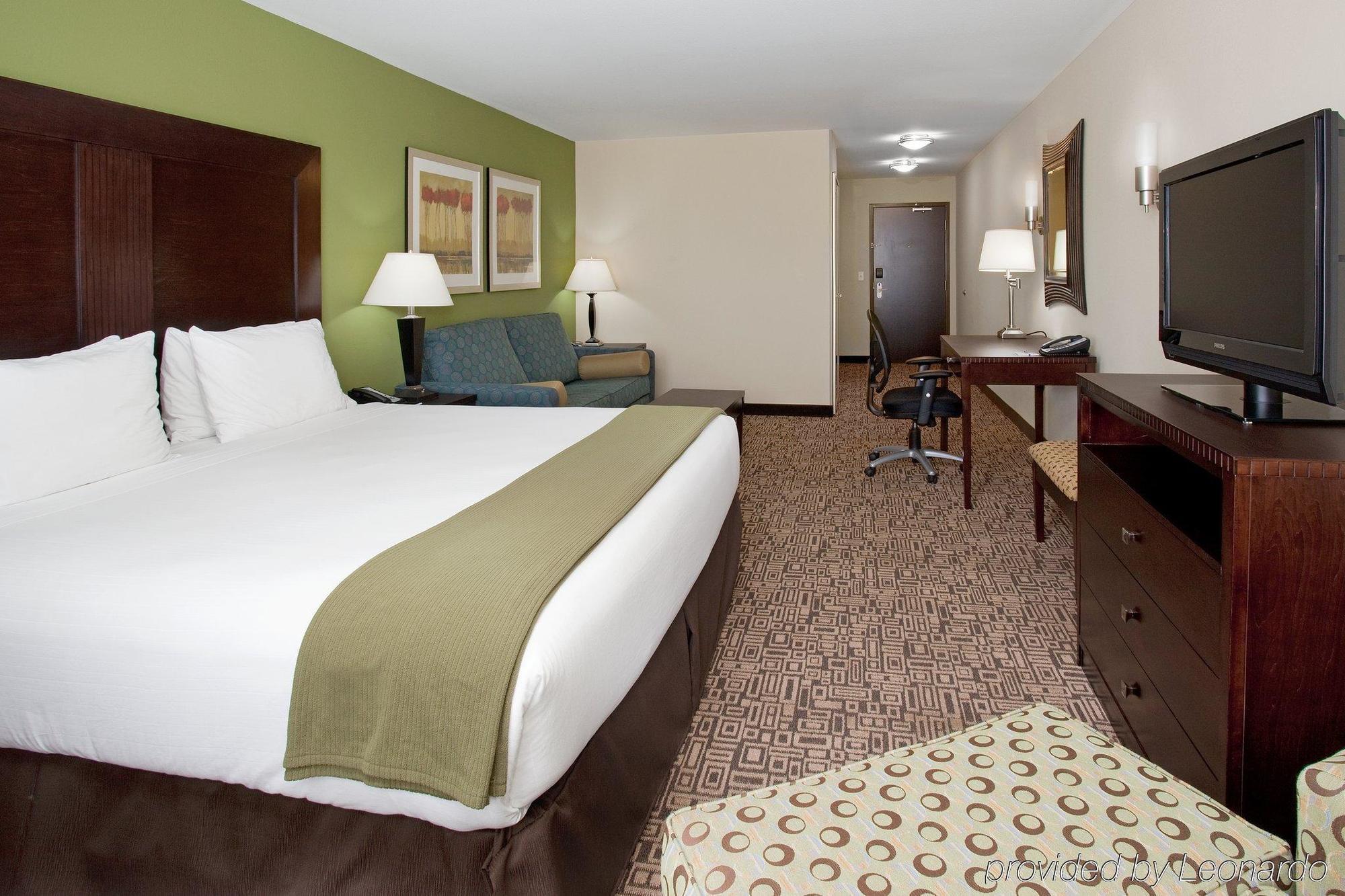 Holiday Inn Express Richfield By Ihg Номер фото