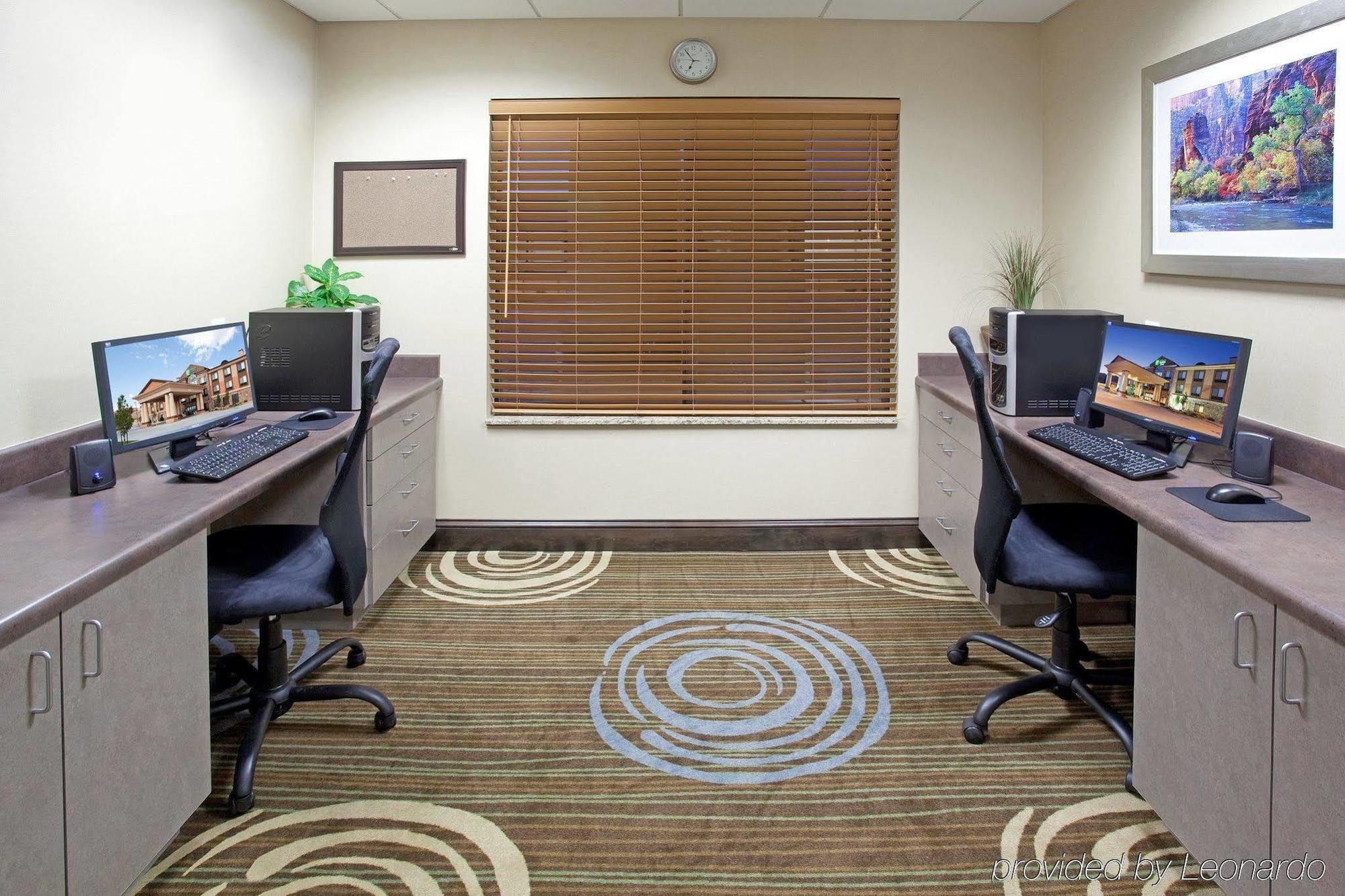 Holiday Inn Express Richfield By Ihg Удобства фото
